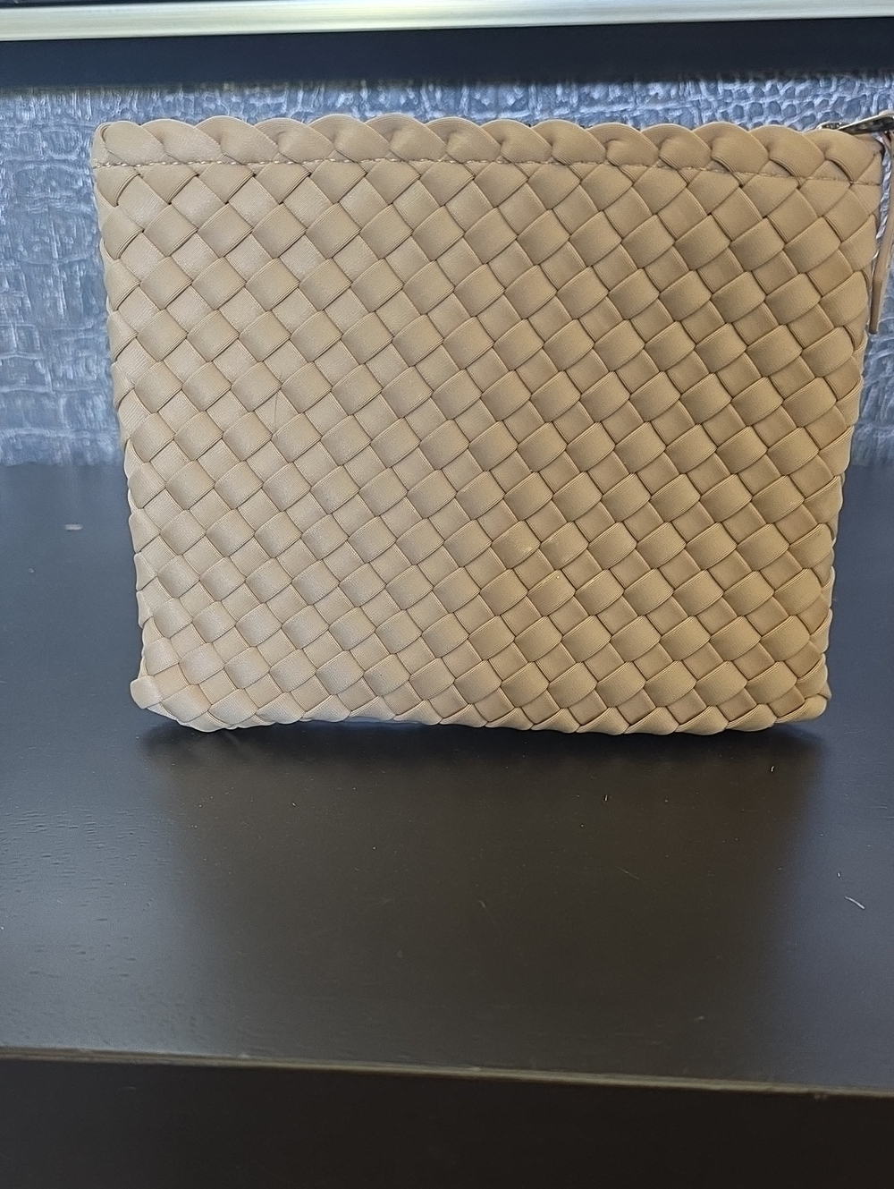 Naghedi Pouch